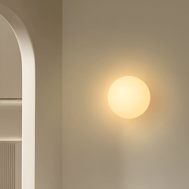 Ścienna lampa LED z okrągłym kloszem