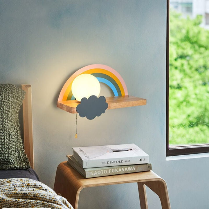 Lampa ścienna dla dzieci z półką i wzorem tęczy