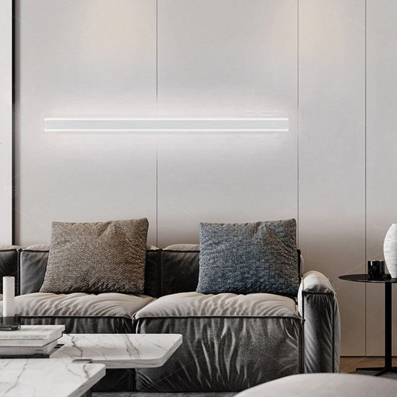 Lampa ścienna - Minimalistyczna konstrukcja z prostokątną formą