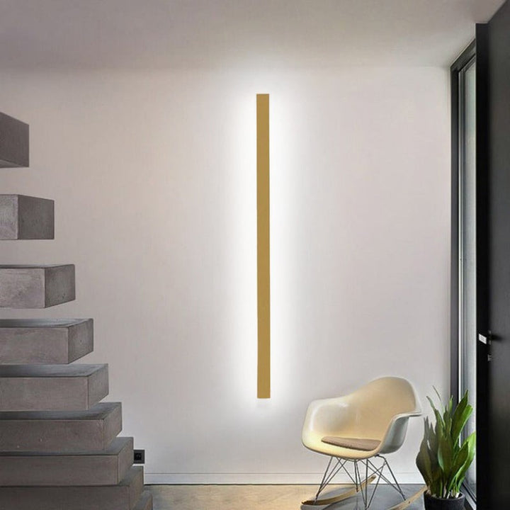 Lampa ścienna - Minimalistyczna konstrukcja z prostokątną formą