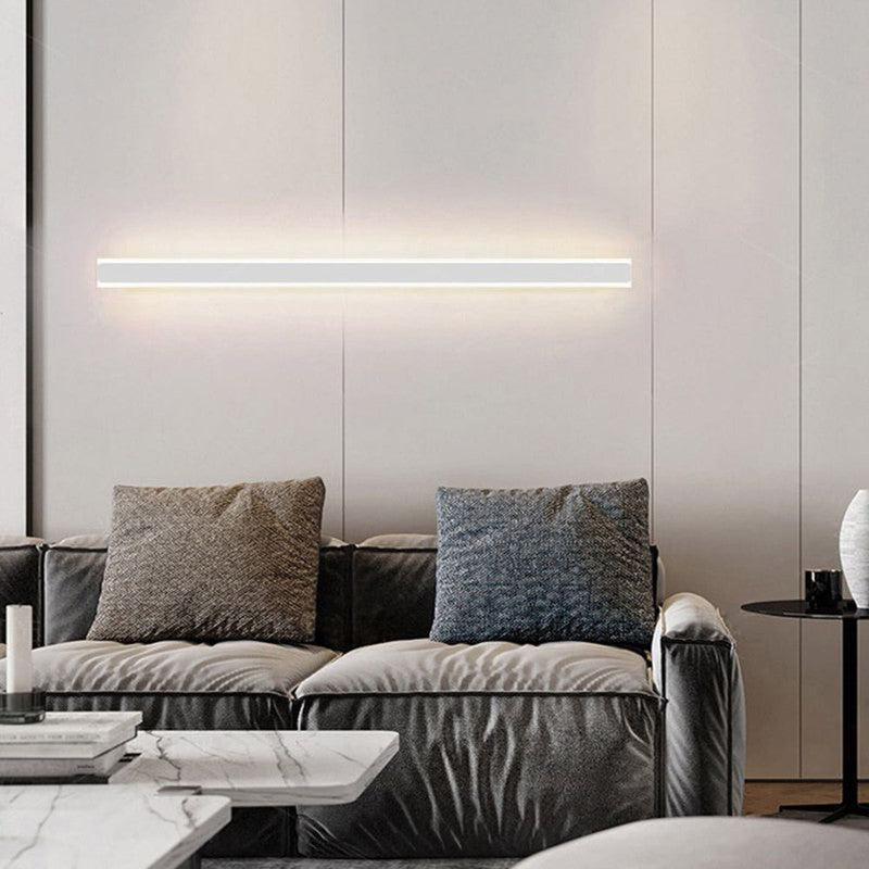 Lampa ścienna - Minimalistyczna konstrukcja z prostokątną formą