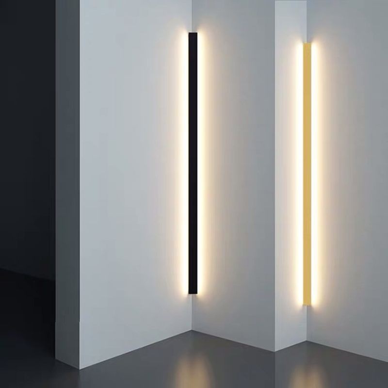 Lampa ścienna - Minimalistyczna konstrukcja z prostokątną formą