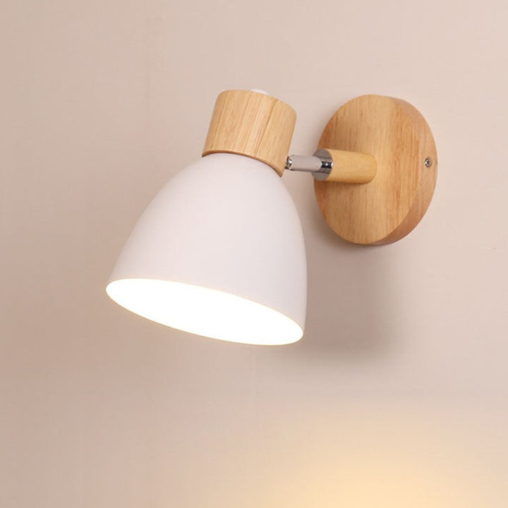 Lampa Ścienna z Abażurem Stożkowym