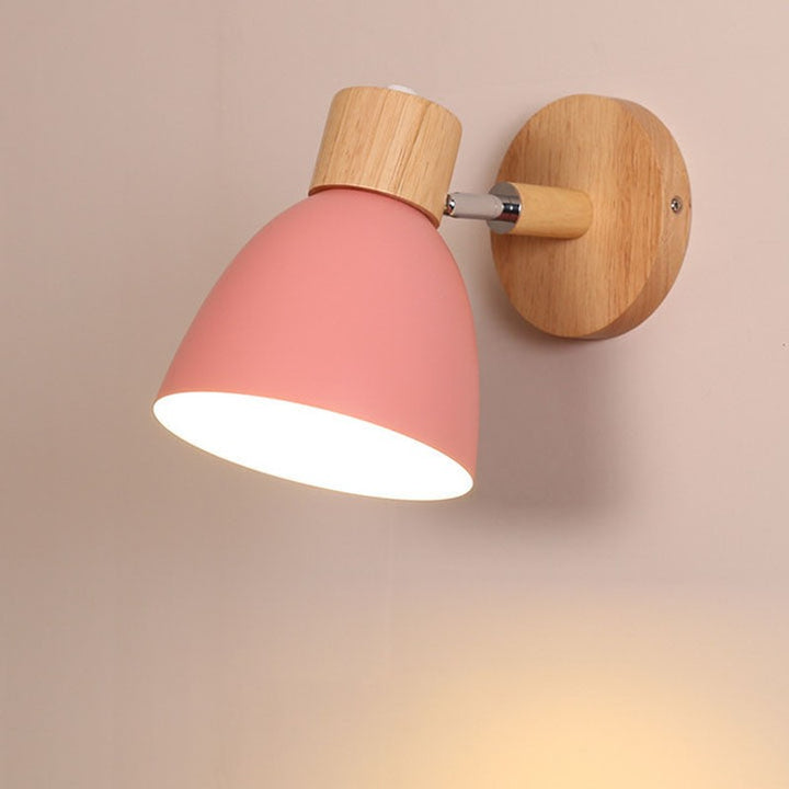 Lampa Ścienna z Abażurem Stożkowym