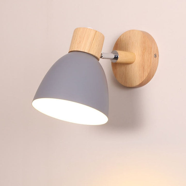 Lampa Ścienna z Abażurem Stożkowym