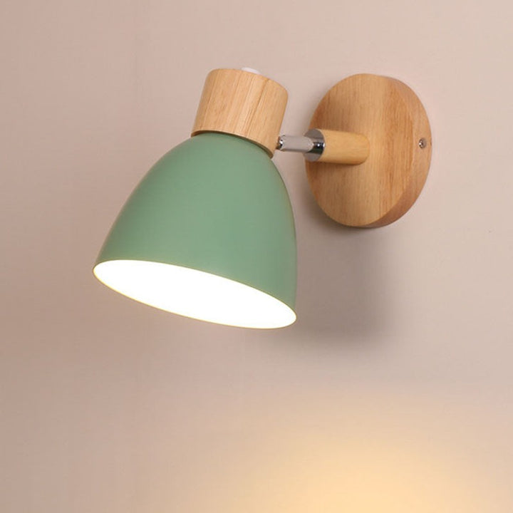 Lampa Ścienna z Abażurem Stożkowym