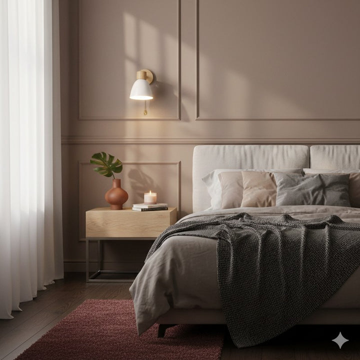 Lampa Ścienna z Abażurem Stożkowym