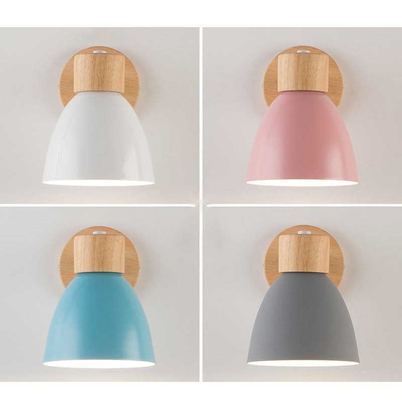 Lampa Ścienna z Abażurem Stożkowym