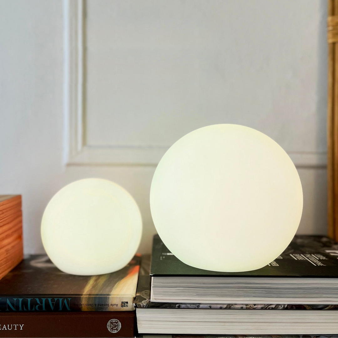Lampa kula LED bezprzewodowa - Akumulatorowa, 16 kolorów, sterowana pilotem