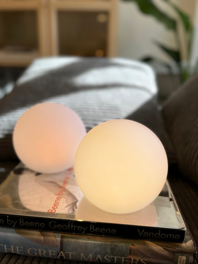 Lampa kula LED bezprzewodowa - Akumulatorowa, 16 kolorów, sterowana pilotem