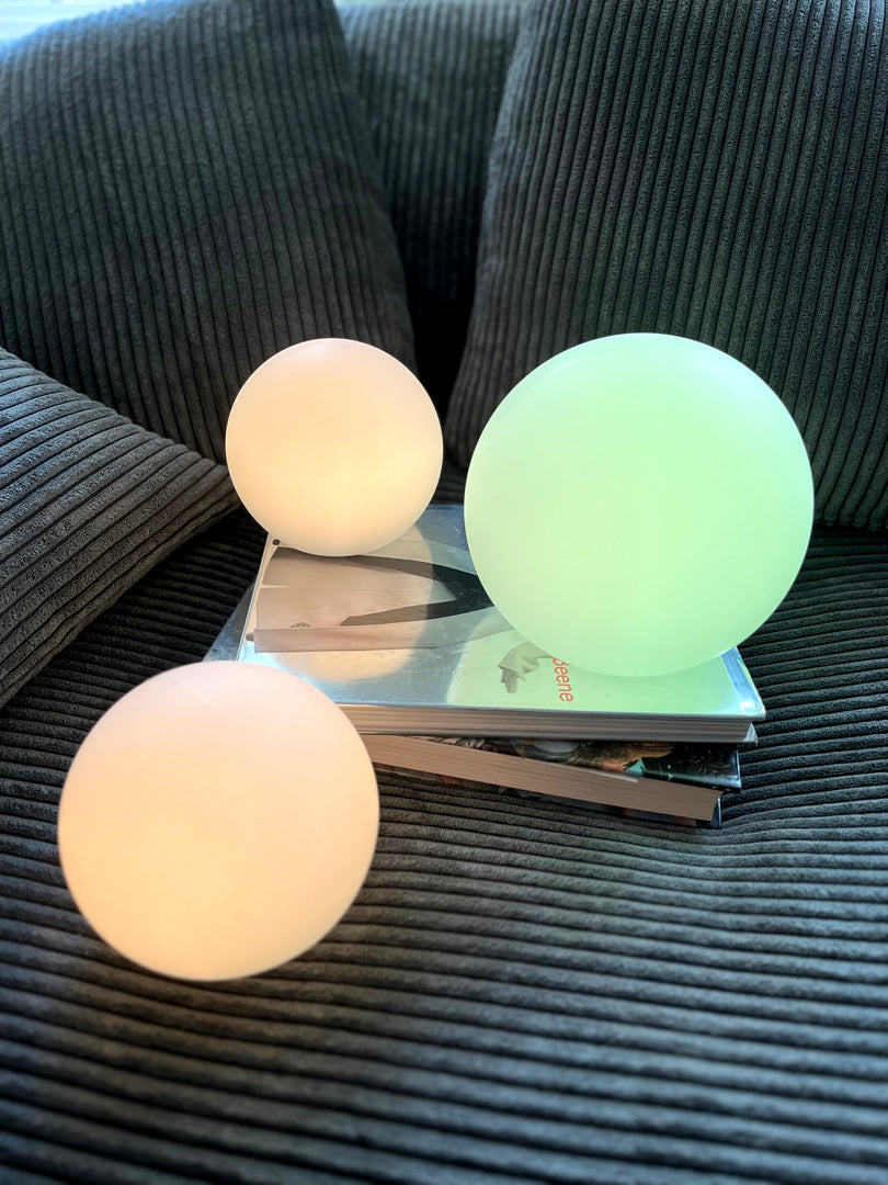 Lampa kula LED bezprzewodowa - Akumulatorowa, 16 kolorów, sterowana pilotem