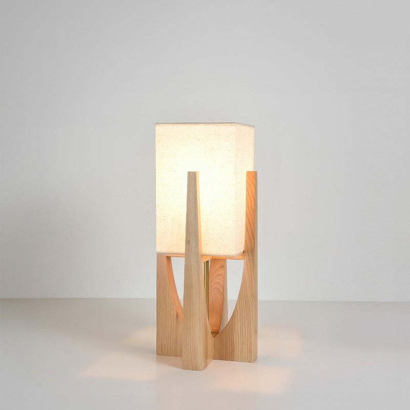 Lampa podłogowa w stylu japońskim - drewniana podstawa z abażurem