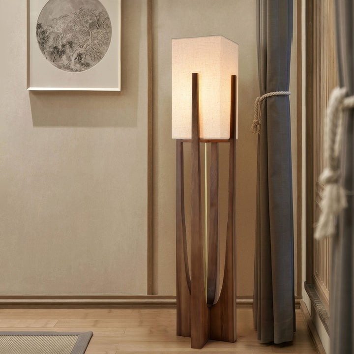 Lampa podłogowa w stylu japońskim - drewniana podstawa z abażurem