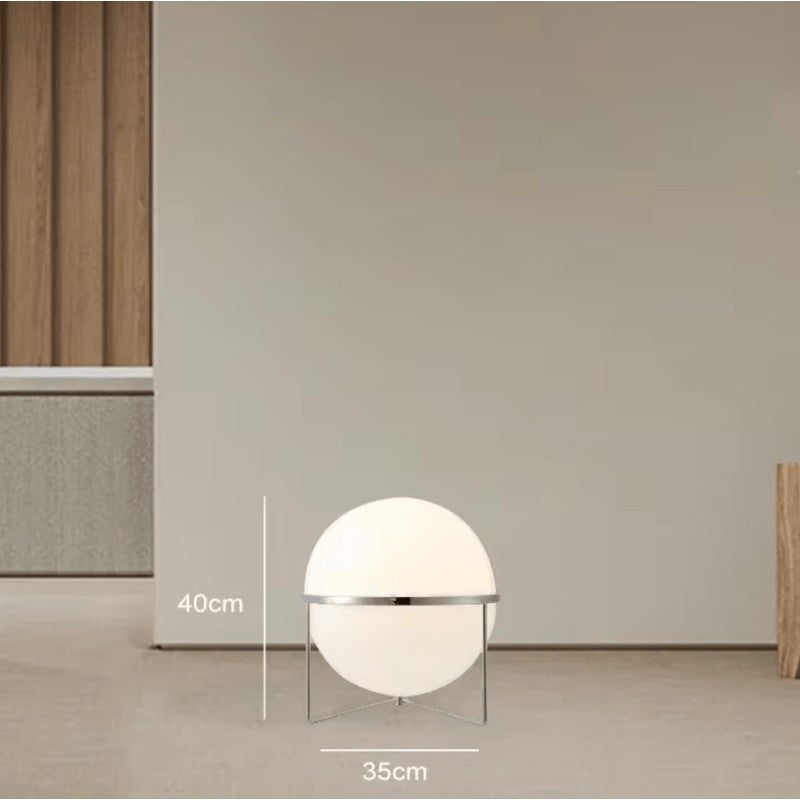 Lampa podłogowa z kulistym kloszem - Stal nierdzewna, szkło akrylowe