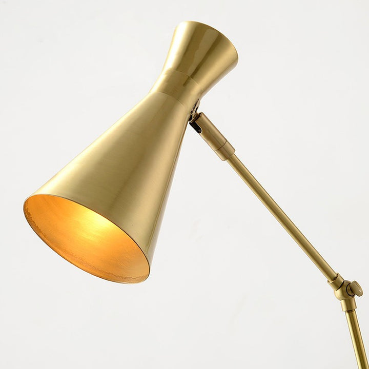 Lampa podłogowa z ramieniem obrotowym i wsparciem na ramkę