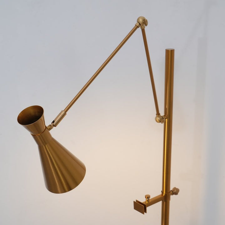 Lampa podłogowa z ramieniem obrotowym i wsparciem na ramkę