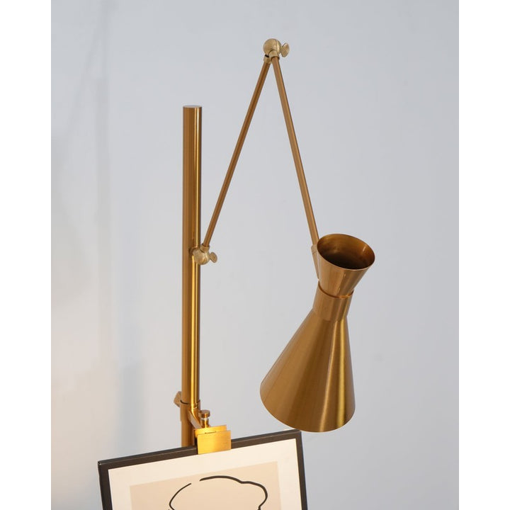 Lampa podłogowa z ramieniem obrotowym i wsparciem na ramkę