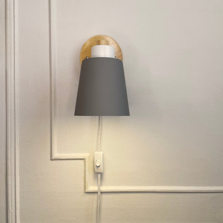 Lampa Ścienna z Obrotowym Kloszem - Metal i Drewno, Przewód z Włącznikiem, Do Czytania, Różne Kolory