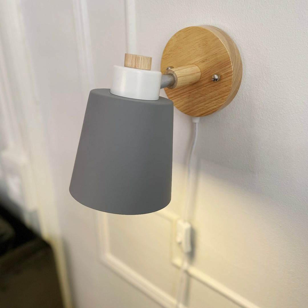 Lampa Ścienna z Obrotowym Kloszem - Metal i Drewno, Przewód z Włącznikiem, Do Czytania, Różne Kolory