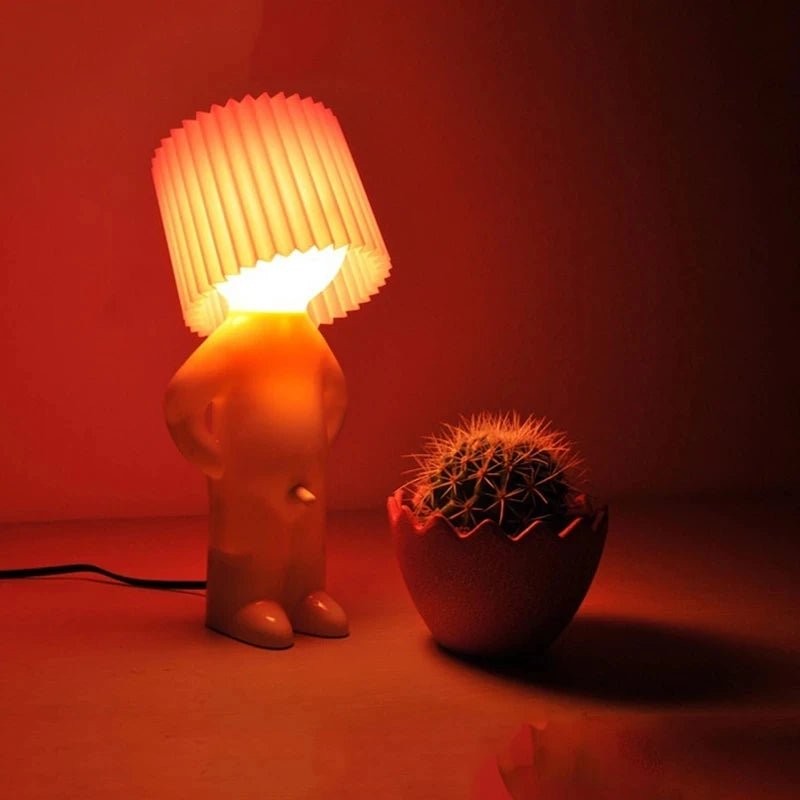 Lampa stołowa dekoracyjna - Postać z abażurem