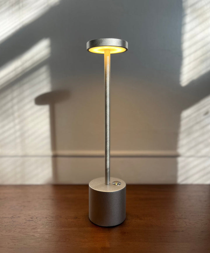 Lampa Stołowa Bezprzewodowa LED - Aluminiowa, Akumulatorowa USB, 3 Poziomy Jasności, Złota, Srebrna lub Czarna