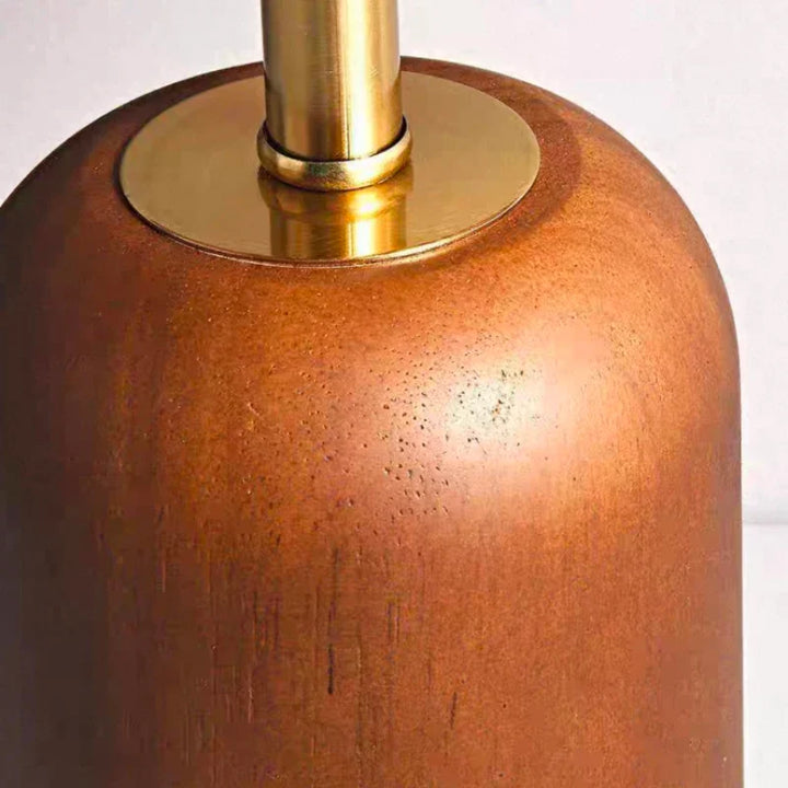 Lampa stołowa z bursztynowym kloszem - Półkopułowy klosz akrylowy, drewniana podstawa