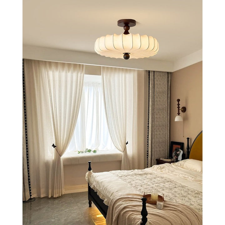 Lampa sufitowa Anela - segmentowany klosz z motywem botanicznym