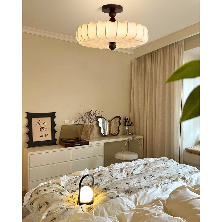 Lampa sufitowa Anela - segmentowany klosz z motywem botanicznym