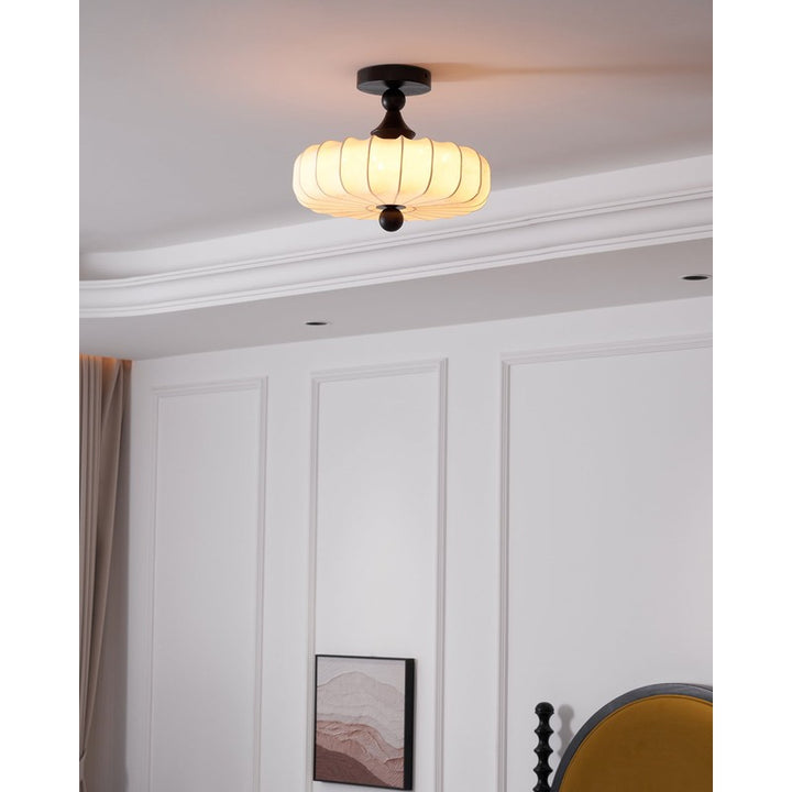 Lampa sufitowa Anela - segmentowany klosz z motywem botanicznym