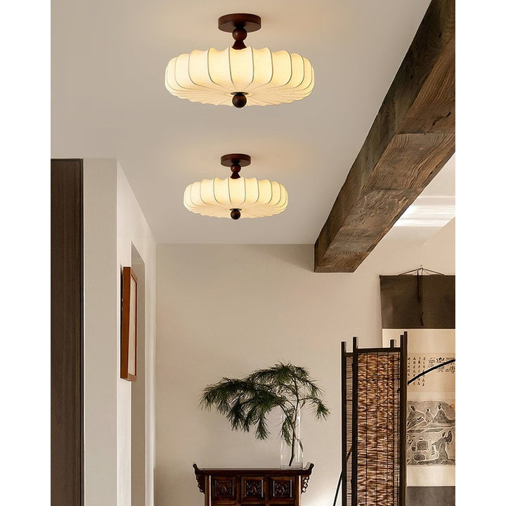 Lampa sufitowa Anela - segmentowany klosz z motywem botanicznym
