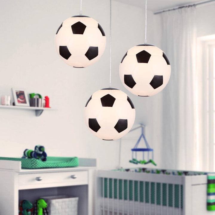 Lampa wisząca dla dzieci - wzór piłki nożnej i koszykowej