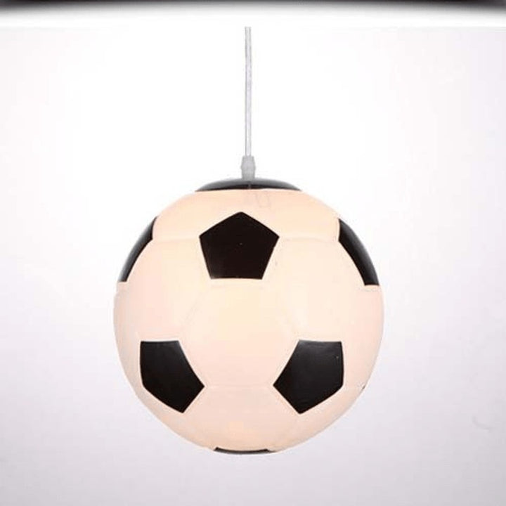 Lampa wisząca dla dzieci - wzór piłki nożnej i koszykowej