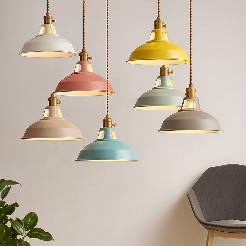 Lampa Wisząca z Abażurem w Kształcie Kopuły