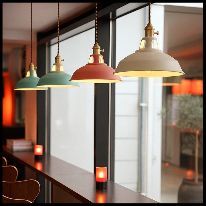 Lampa Wisząca z Abażurem w Kształcie Kopuły