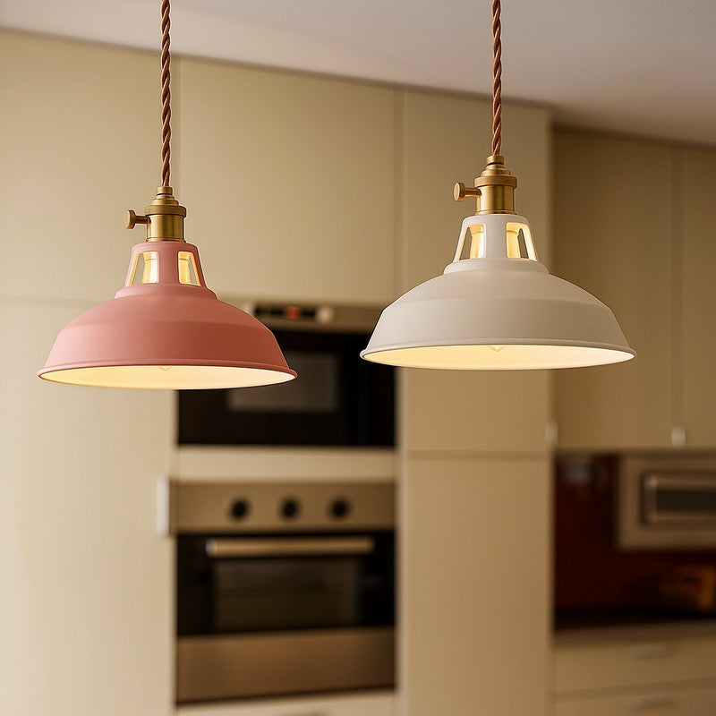 Lampa Wisząca z Abażurem w Kształcie Kopuły