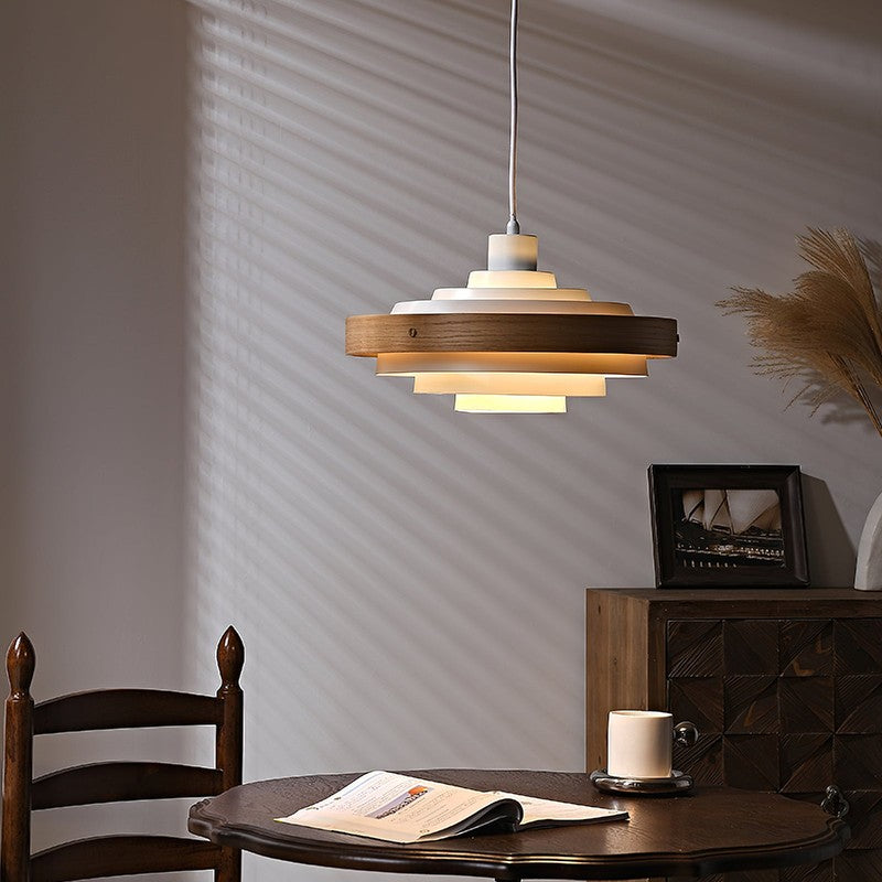 Lampa Wisząca z Poziomymi Pierścieniami - Nowoczesna