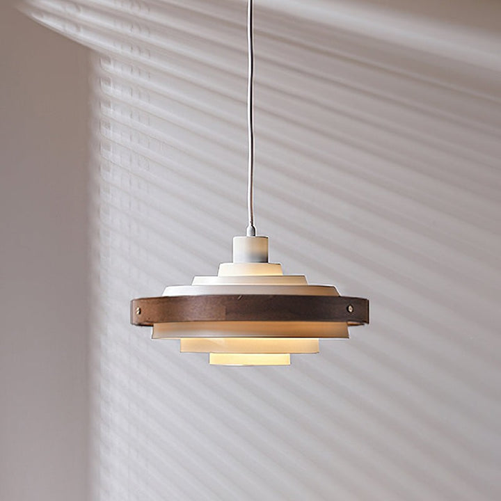 Lampa Wisząca z Poziomymi Pierścieniami - Nowoczesna