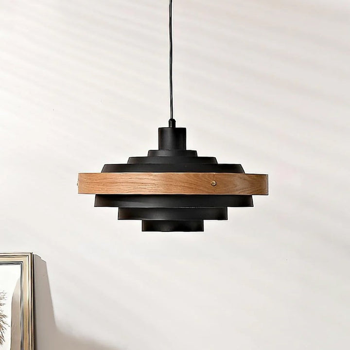 Lampa Wisząca z Poziomymi Pierścieniami - Nowoczesna