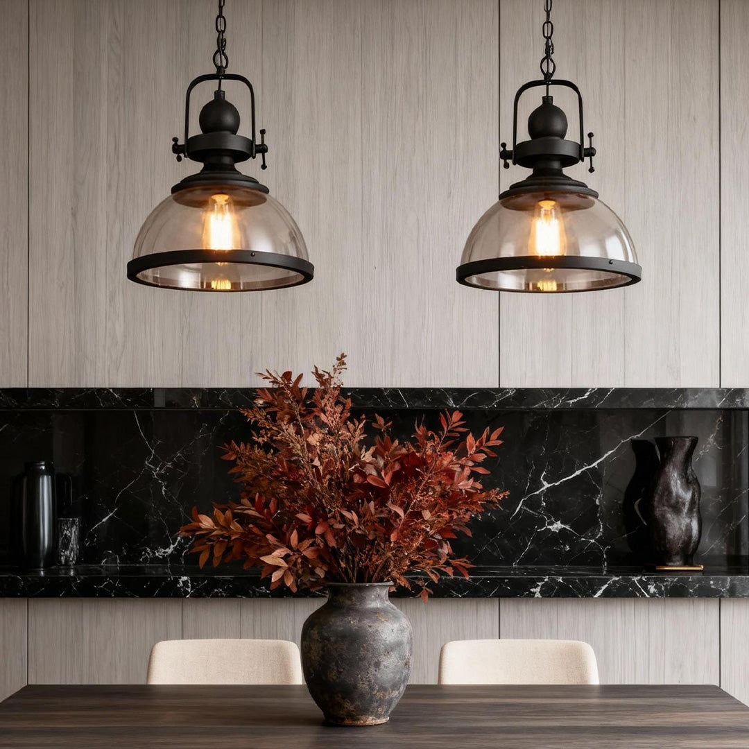 Lampa wisząca industrialna - szklany klosz w kształcie misy, czarna żelazna rama, gwint E27