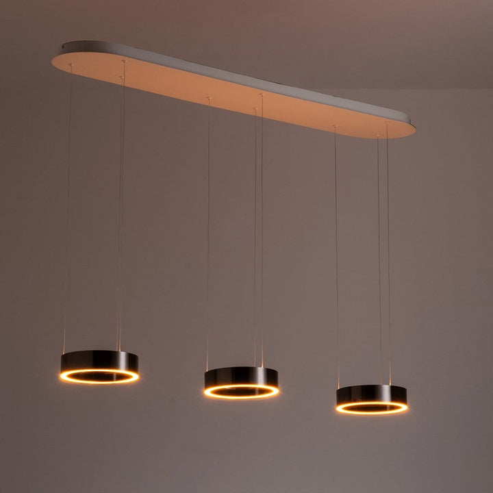 Trzy wiszące lampy sufitowe LED z pierścieniami - czarny-chrom i biały